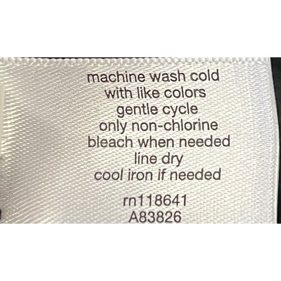 Lane Bryant Black Slim Capri Crop Faux Pockets Size 22 Plus New - Picture 8 of 8